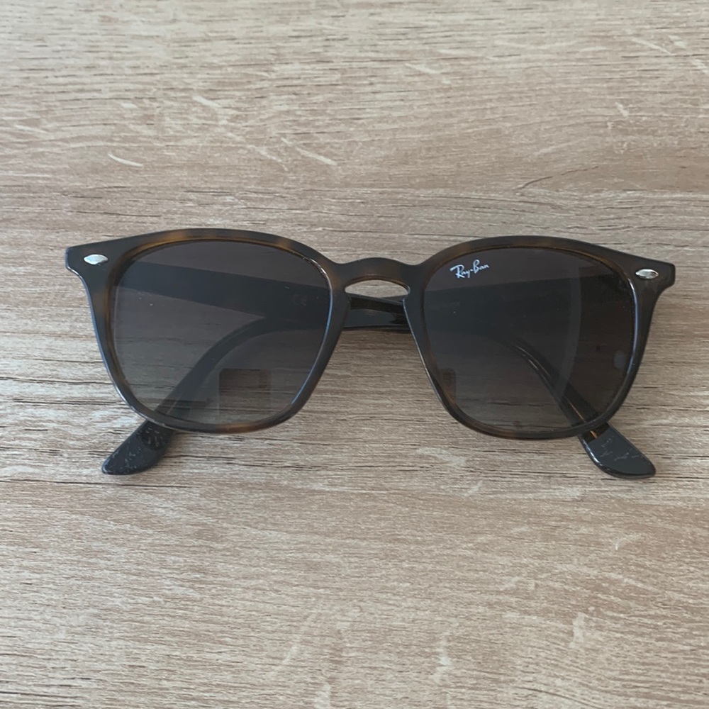 Ray ban brown tortoise sunglasses